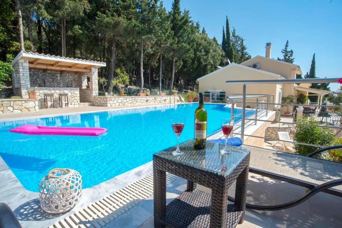 Paxoi Serene Oasis - Mylos Mediterranean Charm Arvanitakeika Buitenkant foto
